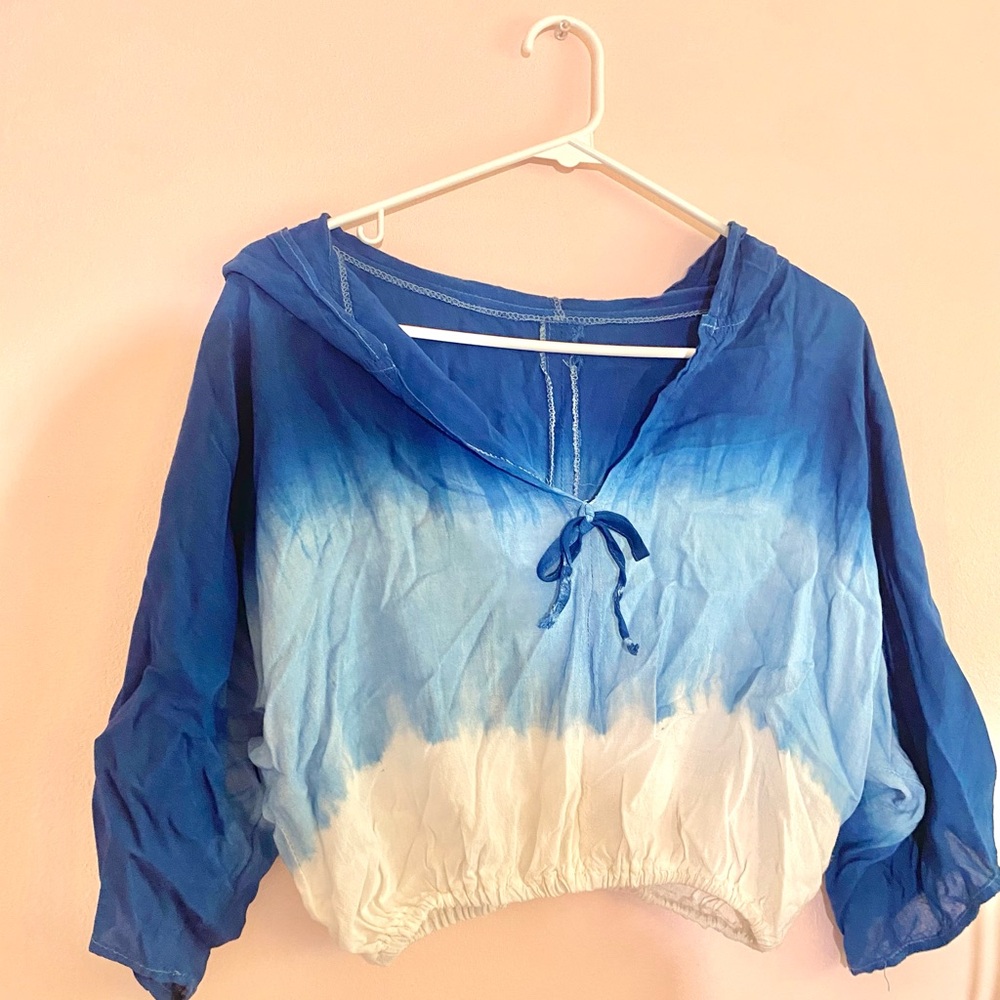 hooded tie dye crop top w elastic waist band